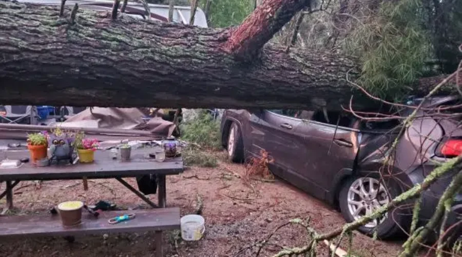 Provincial Park Evacuated After Storm