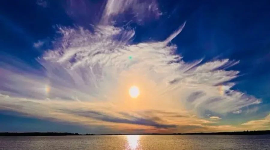 Cruising Around On Red Lake