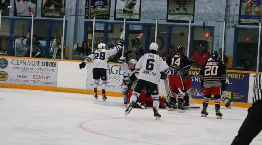 Ice Dogs And Bombers Both Post Big Victories