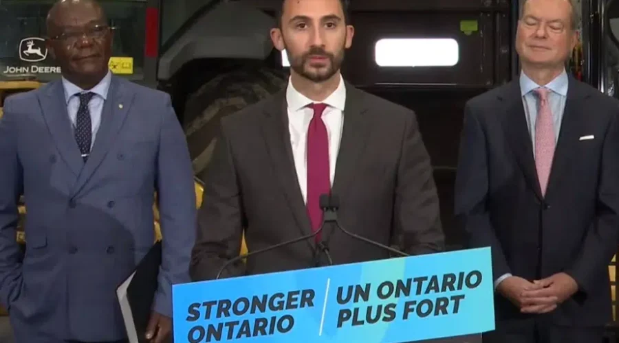 stephen-lecce-expansion-of-dual-credit-program-nov-26 Dual Credit Program Expands