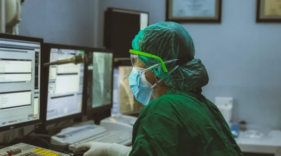 rbDE93-0hHs-scaled-1 Cdn Hospital Staff To Bypass Regulatory Process & Start Work ASAP; In New ON Legislation