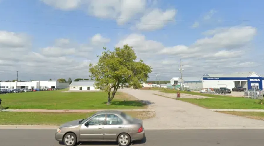 hotelsite Dryden Looking at Micro-Hotel on Government Street