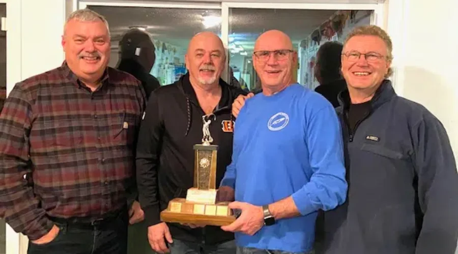 Team Brown wins Skins Bonspiel