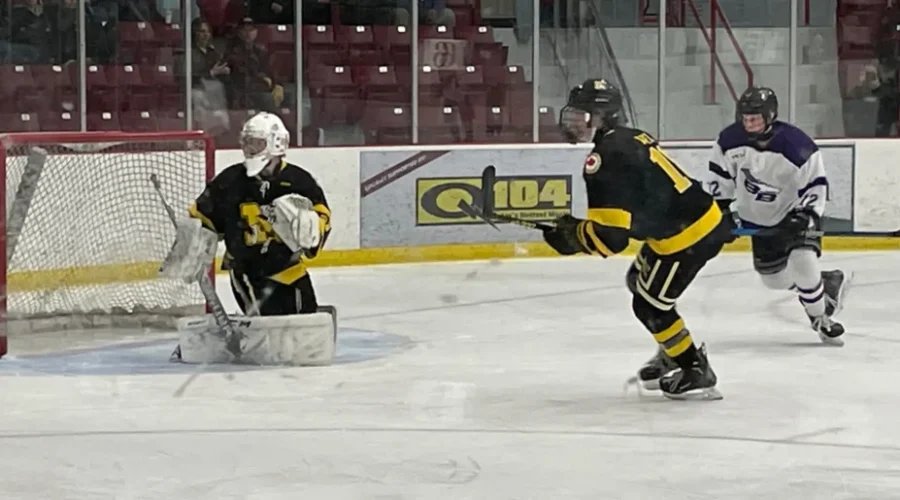 Muskie boys hockey team win NorWOSSA Gold