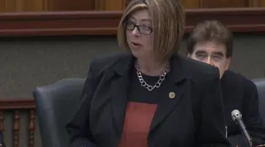 monique-taylor NDP seeks vulnerable persons alert.