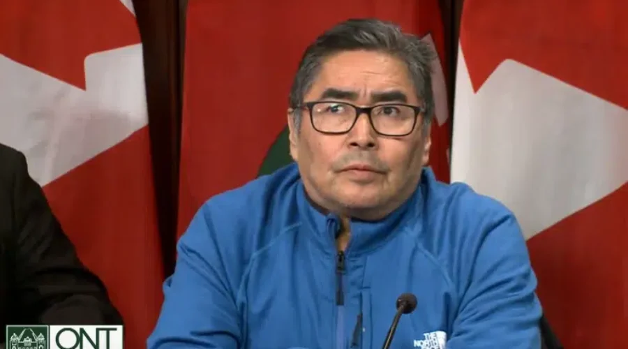 rudy-turtle-qp First Nations band together to oppose mining activity