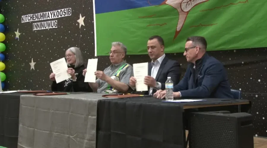 ki-documents-signed Historic First Nations child and family services agreement signed