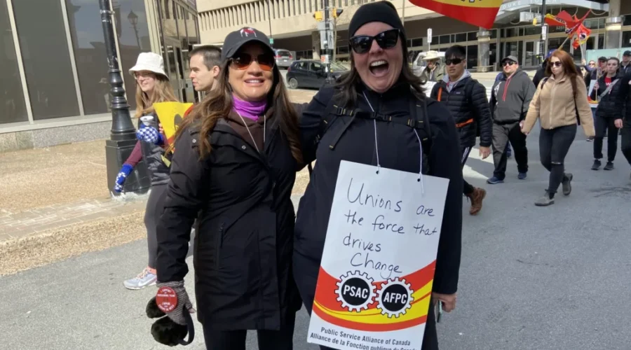 Treasury Board presents ‘final’ offer to striking workers