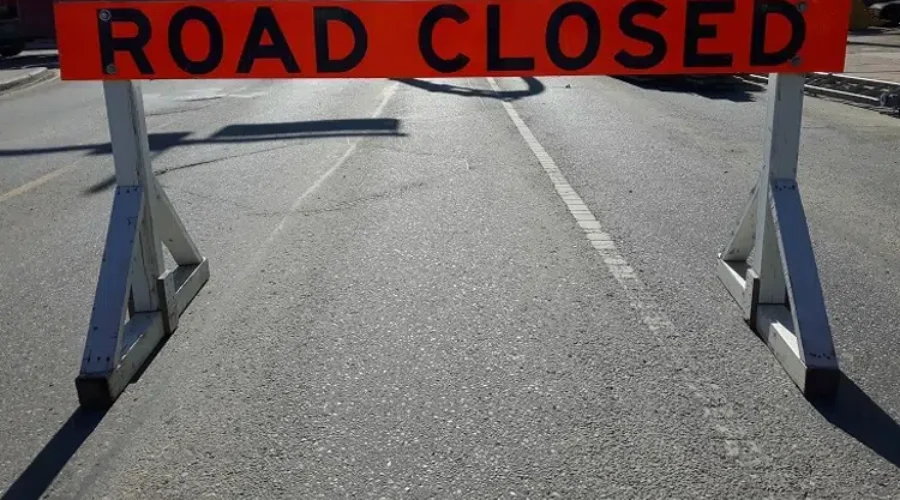 roadclosed Emergency repairs on Casimir Avenue