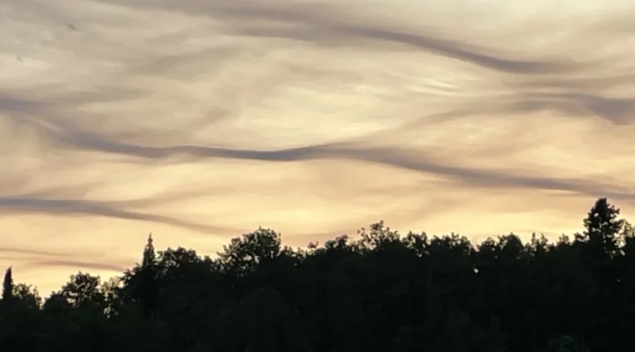 Smokey Sky Over Oxdrift