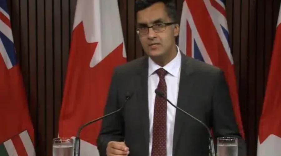 Another Liberal leadership candidate tours northwestern Ontario