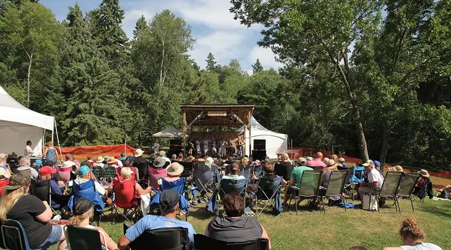 Moose and Fiddle returns to Caliper Lake
