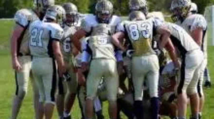 img-0695 Eagles beat up on Churchill