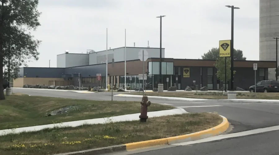 2 arrested in motor vehicle theft