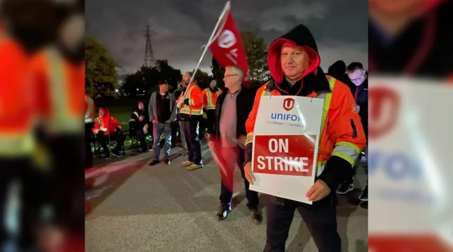 unifor-seaway-strikers-oct-232023 St. Lawrence Seaway workers hit the picket lines