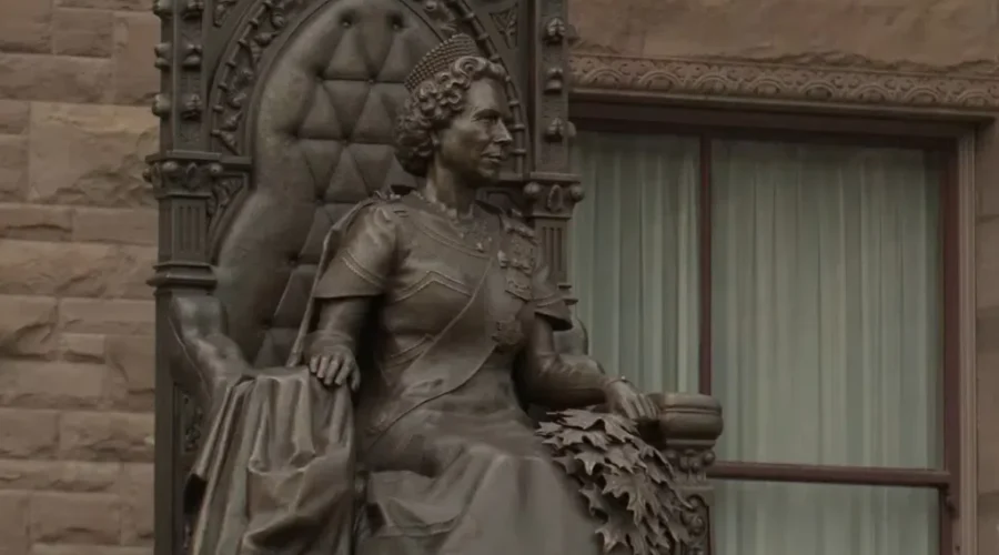 queen-elizabeth-statue-nov-7-2023 New Queen Elizabeth II statue at Queen’s Park