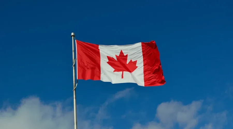 24764034335_12c32a126a_b-1 Stats Canada reports record population growth in Q3