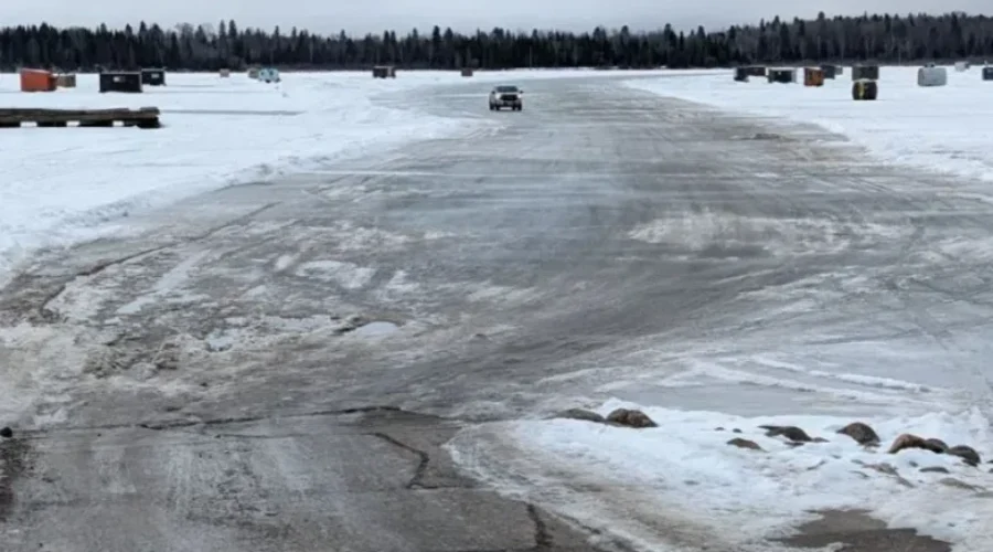 image001 Wabigoon Lake ice road closed