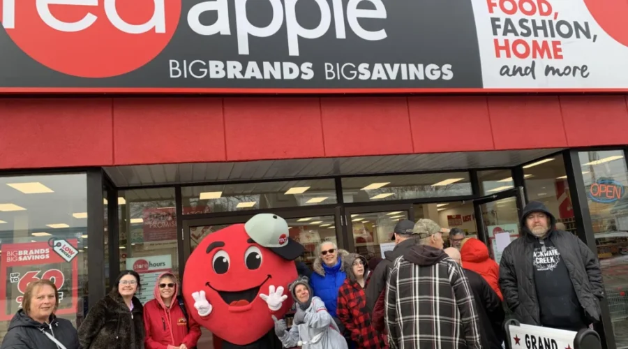 Red Apple Is Back In Sioux Lookout!