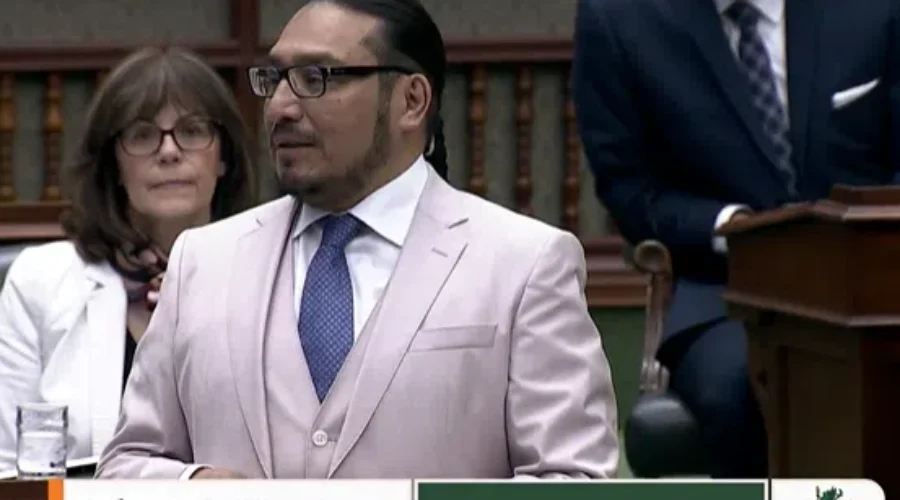 sol-ojicree-1 Mamakwa delivers speech at Queen’s Park in Oji-Cree