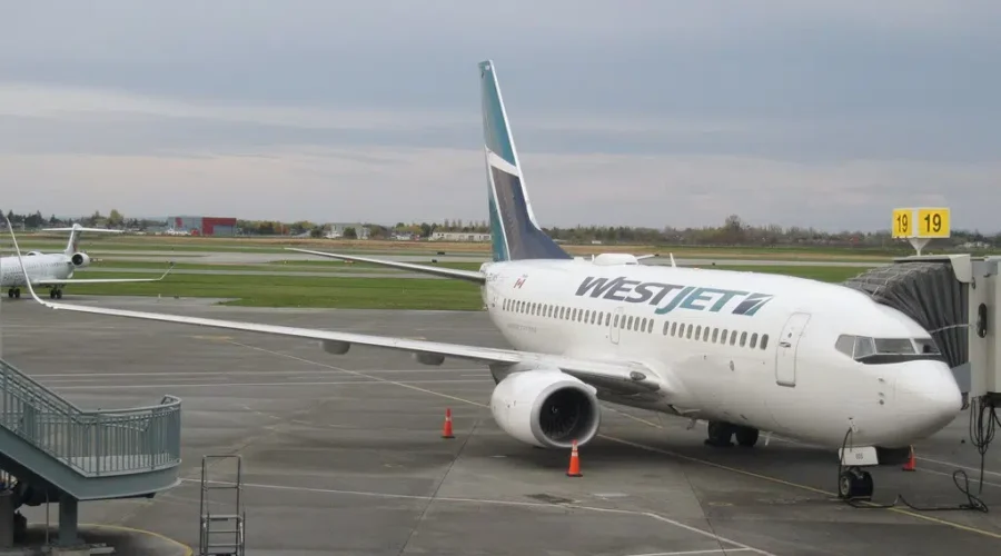 WestJet and maintenance union return to bargaining table