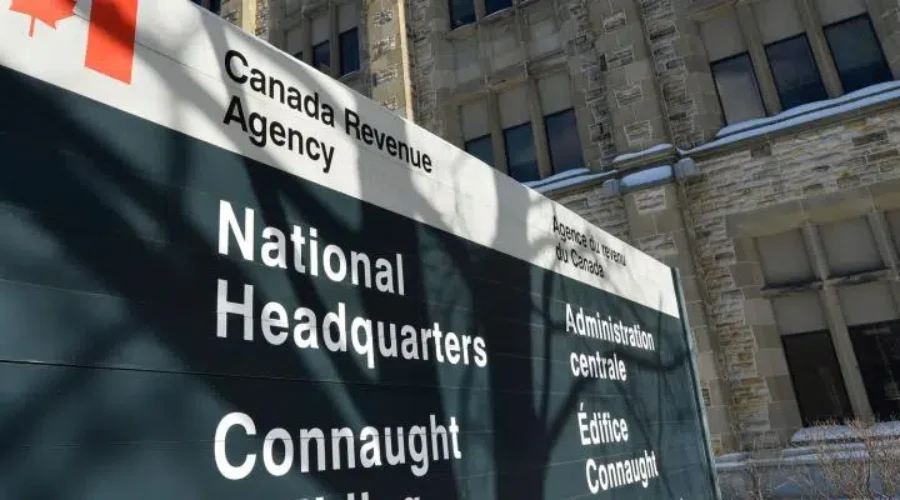 revenue-canada-2-5 Legal action possible for not repaying COVID benefits