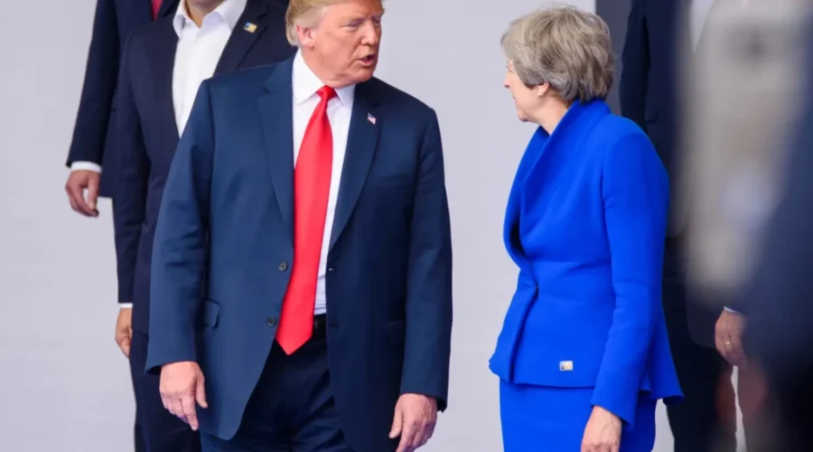 255130906 Donald Trump “fine” after assassination attempt