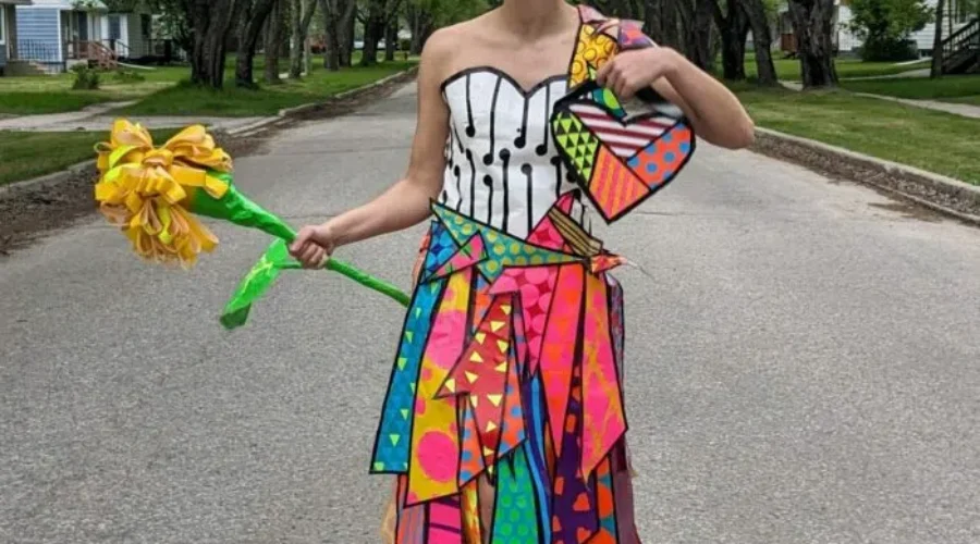 Ontario teen creates Duck Tape prom dress for chance to win $15k