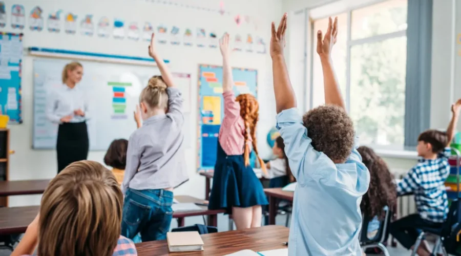 Many parents head online for back-to-school shopping: report