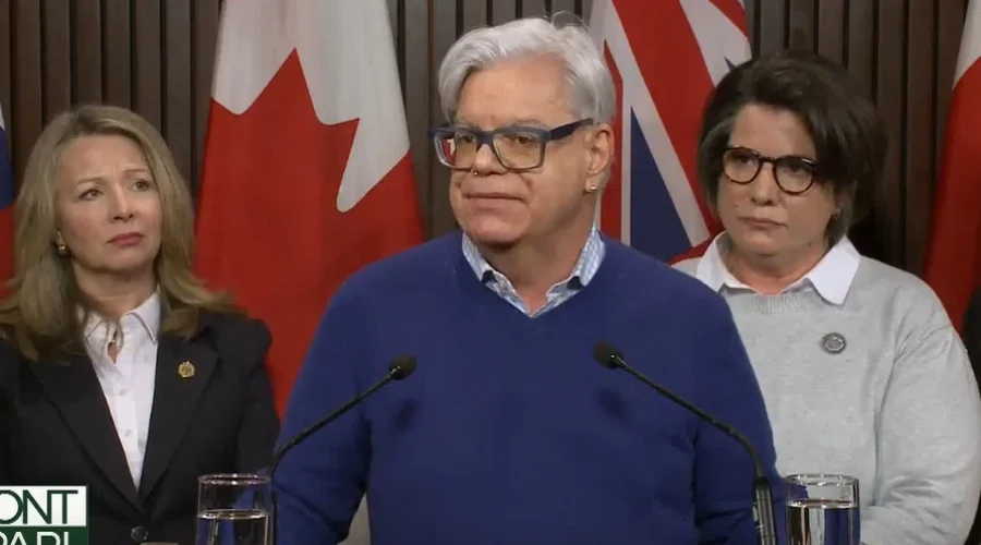 Union members divided over support for labour leader