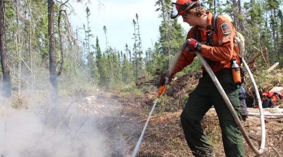 mnr-fire-fighter-nipigon Busy long weekend for forest fires