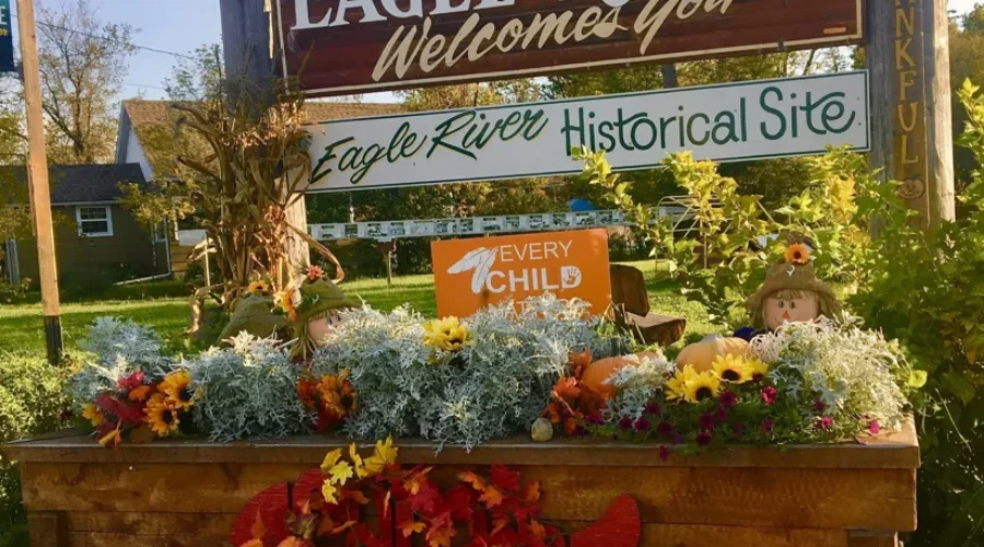 eagle-river-display Fall Display