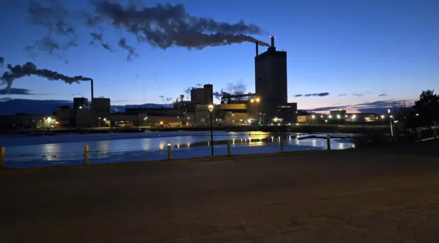 ‘Mill Town’ – Dryden