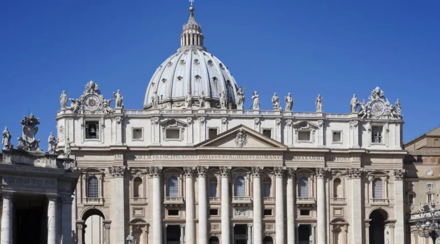 115654306 No new pope elected on 1st day of conclave