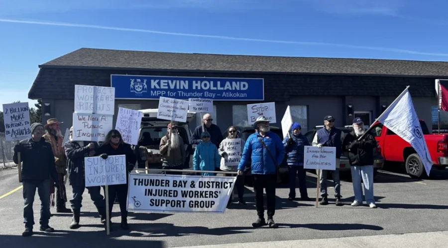 Negotiations continue as unionized WSIB workers seek new deal