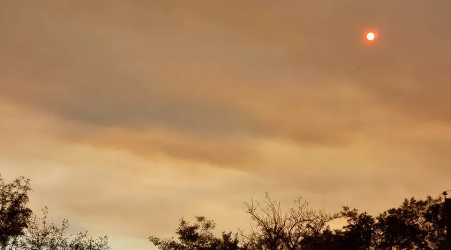 Smoke from northwest Ontario wildfires prompts air quality warnings