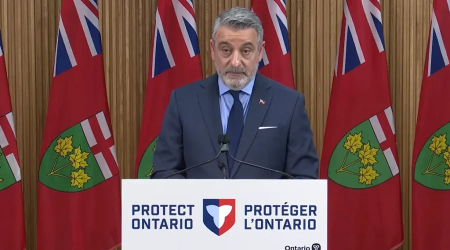 Education Minister pauses curriculum changes