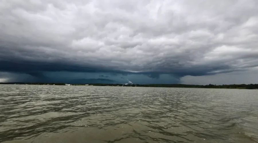 Approaching Storm – Wabigoon Lake