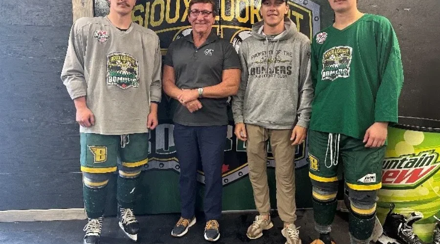 sioux-lookout-bombers-picture Lac Seul Police Service Presentation