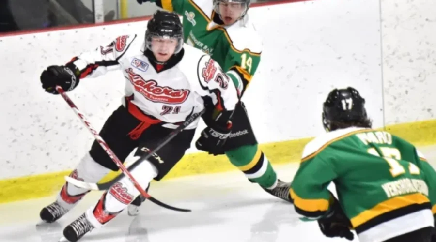 New but familiar face behind the Lakers bench