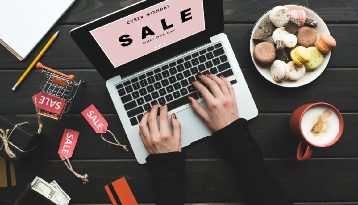 online shopping with laptop