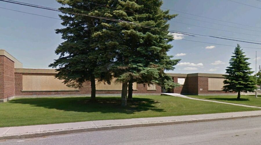 F.H. Huffman School Boarded up(1) School boards look for end to moratorium on school closures