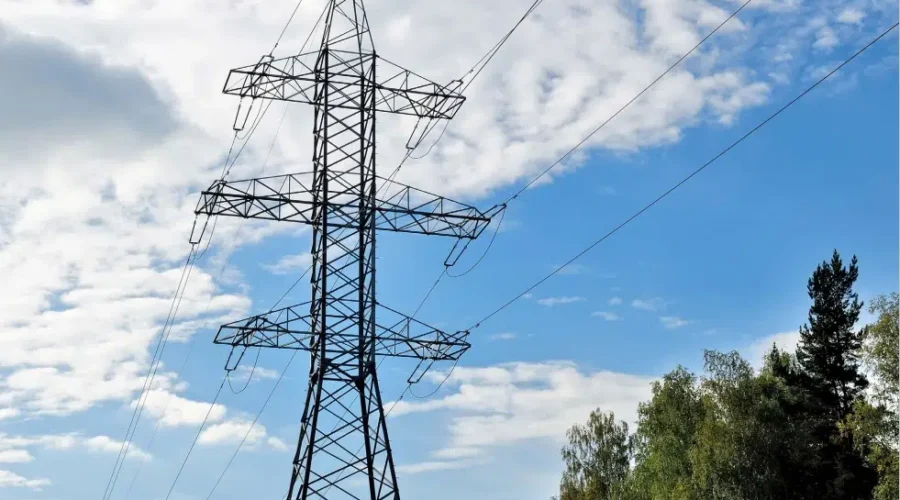 Transmission line - Powering Ontario's Growth Ontario declares transmission line to Ring of Fire area as priority project