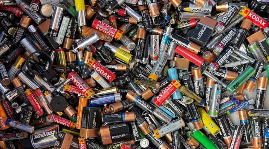 More Canadians choosing to recycle their batteries