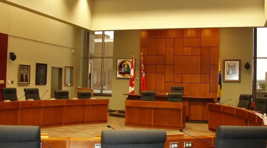Thunder-Bay_city-hall_interior_0007_Mayor-and-council-1600x622 Free online training opens for aspiring municipal leaders
