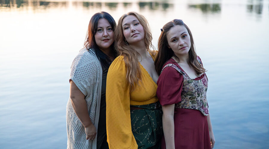 Jessica Pearson & The East Wind - 4 Jessica Pearson and the East Wind bring signature sound and seminal music to northwestern Ontario