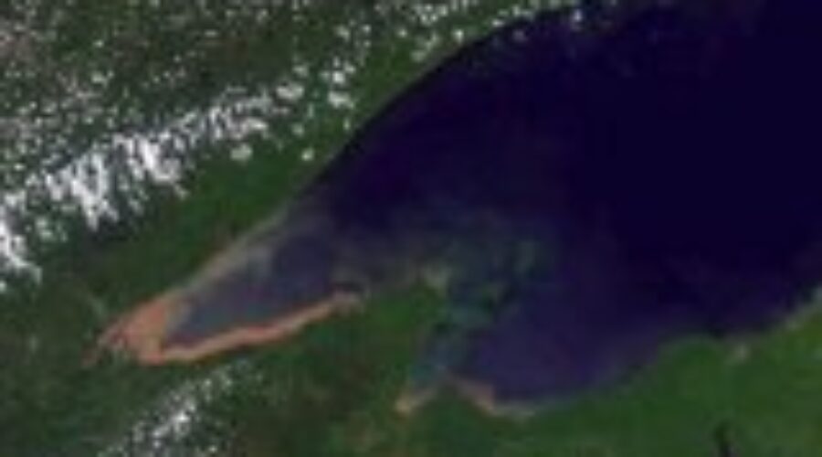 1lake0628 Mud Spills Into Lake Superior