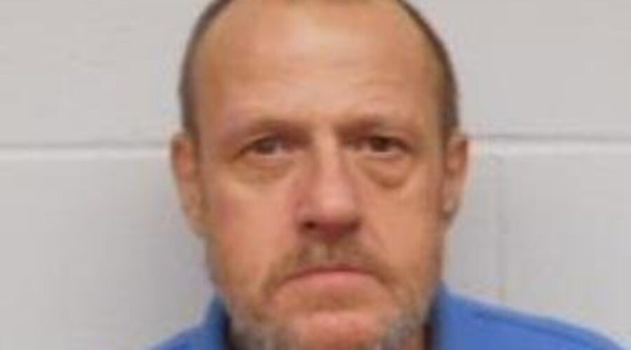 COUNTRYMAN-Ronald-108497B-Pic Wanted Federal Inmate Possibly Travelling Through Region