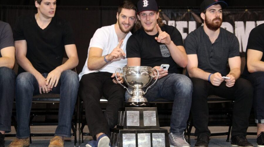 CalderCele08 Big Name Added To Dryden Hockey School