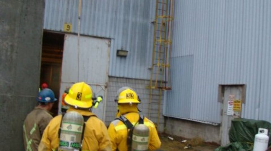DSC06766 Fire Crews Quickly Contain Small Mill Fire